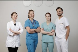 Prasideda kelionė po Lietuvos mokyklas: kviečia jaunimą rinktis slaugytojo profesiją