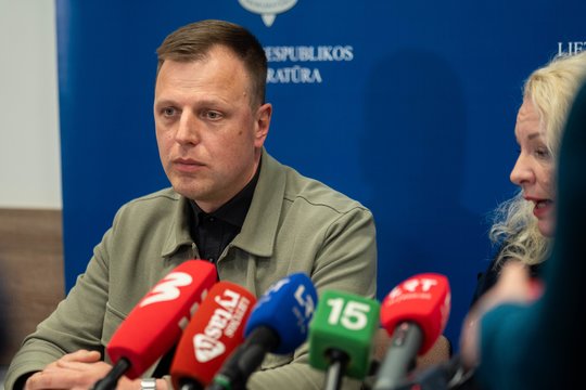 Moksleivio išpuolis Marijampolėje: aukoms – bent po kelis dūrius, apklausa vyks tik sulaukus ekspertų išvadų