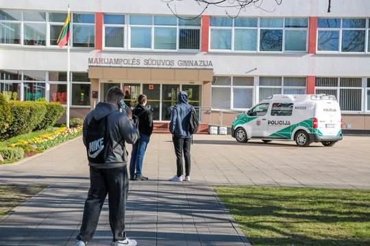 Marijampolėje sužalotas abiturientas prisiminė lemtingą susitikimą su užpuoliku: „Man pasisekė“