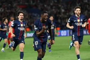 PSG ir „Bayern“ pusfinalio dvikova virto 9 įvarčių futbolo spektakliu