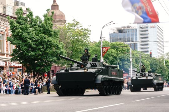 Rusija Pergalės dieną minės be technikos – dėl „operatyvinės padėties“