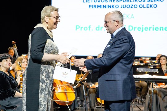 Už nuopelnus sveikatos sistemai apdovanoti 47 šalies medikai