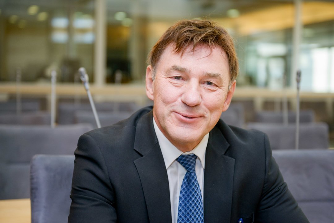 Vyriausybė siūlo Seimui laikinai skirti J. Augutį Lietuvos mokslo tarybos pirmininku