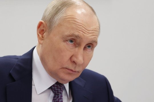 Prekių stoka, interneto dingimas, V. Putino isterija: tikina – rusams aiškėja, kad viskas griūna