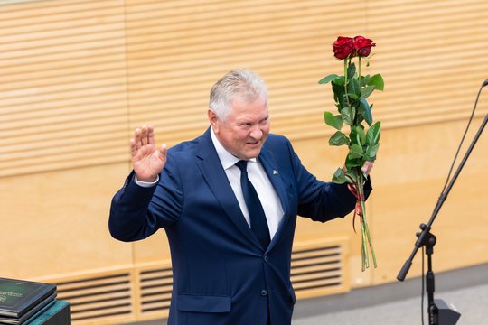Advokatas įvertino, ar prisipažinimas K. Starkevičiui gali tapti gelbėjimosi ratu