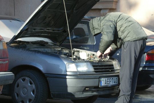 Gali blogai baigtis: išvardijo, kokių naudotų detalių automobiliui geriau nepirkti