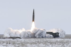 Sukurta pasiekti Maskvą: ką atskleidė naujos ukrainiečių sukurtos raketos maketas