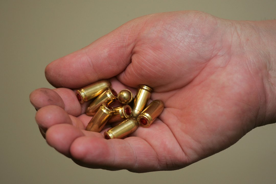 Akmenės r. rasta talpa su šoviniais ir dėtuvėmis