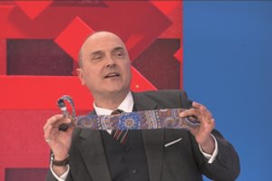 V. Mickevičius-Slavka laidoje liepė G. Drukteiniui valgyti kaklaraištį: „Juk esate pažadėjęs“