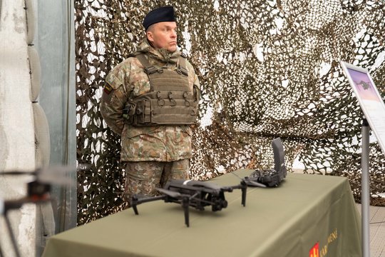 Lietuvos kariuomenės mokykloje atidaryta Bepiločių sistemų mokymo centro modulinė stovykla