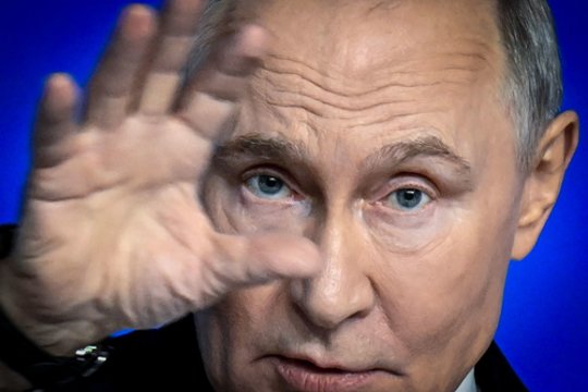 Karas Ukrainoje. Išnarpliojo, kodėl V. Putinas skambino D. Trumpui: turėjo aiškų tikslą