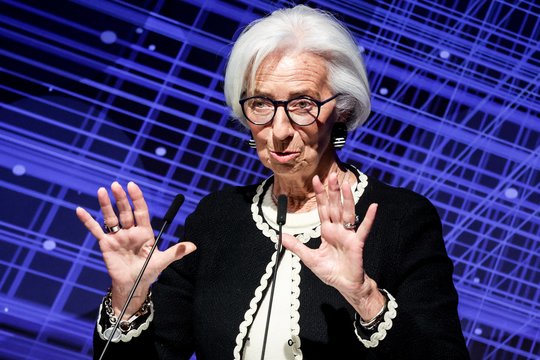 ECB dar kartą paliko galioti 2 proc. palūkanų normą