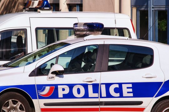 Incidentas netoli Paryžiaus: į Senos upę įkrito autobusas