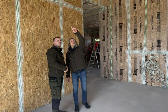 SIP plokščių magija: medinis namas gali sukurti mūrinio namo iliuziją