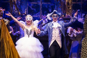 Legendinio miuziklo „Operos fantomas“ techninę įrangą ir scenografiją į Lietuvą gabens 15 konteinerių