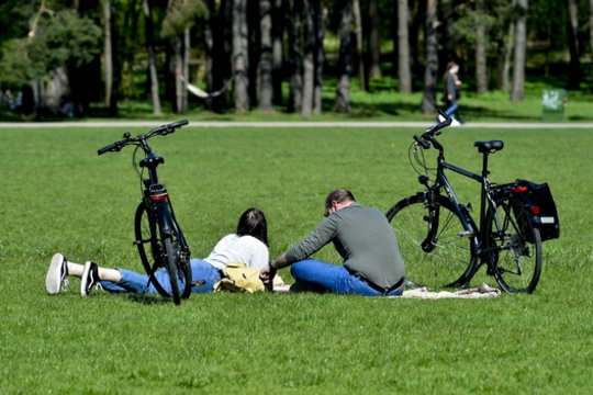 Suskubkite pasidžiaugti: savaitgalis džiugins šiemet dar nematyta šiluma