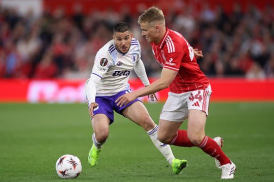 UEFA Europos lygoje sužaisti pirmieji pusfinalių mačai: netikėtumą pateikė „Nottingham Forest“
