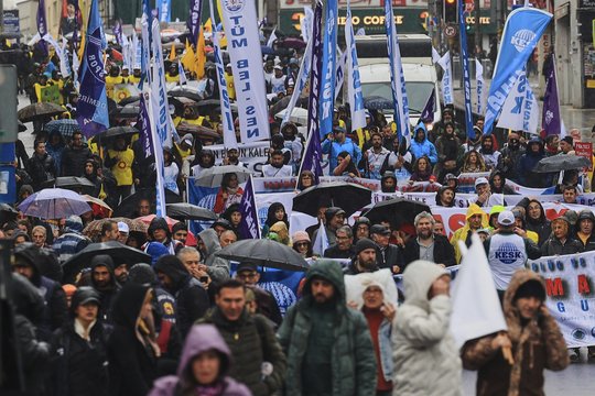 Per Gegužės 1-osios demonstracijas Stambule sulaikyta dešimtys žmonių