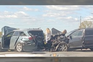 Per masinę avariją autostradoje netoli Kauno nukentėjo du žmonės