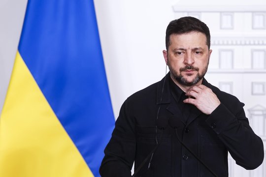 V. Zelenskis atskleidė detalių apie kariuomenės reformą