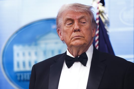 D. Trumpas kelia tarifus Europos automobiliams: kaltina ES dėl prekybos susitarimo nesilaikymo