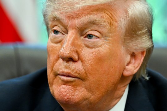 „Politico“: po „pergalės“ prieš Iraną D. Trumpas svarsto apie naują karą