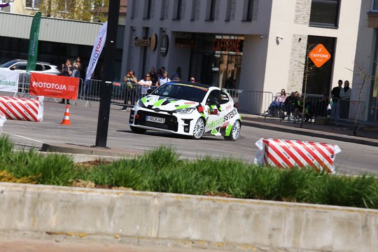 Alytaus gatvėse nugriaudėjo „Mototoja Race Alytus“: nugalėtojus skyrė sekundžių dalys