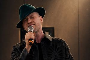 Įspūdingas Sashos Song triumfas: net keturi anšlaginiai koncertai ir naujas albumas „Žaltvykslė“