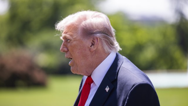 D. Trumpas tvirtina, kad aukštos degalų kainos sparčiai kris: „Iki tokio lygio, kokio dar nesate matę“