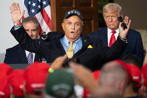 Buvusio Niujorko mero R. Giuliani būklė kritiška, bet stabili