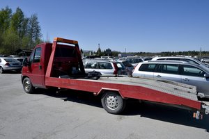 Įkliuvo dar vienas automobilių pardavėjas: nuslėpti mokesčiai gali apstulbinti