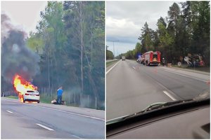Autostradoje tarp Kauno ir Vilniaus sudegė automobilis BMW