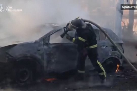 Kyjivas skelbia, kad Rusija pažeidė vienašališkas paliaubas: V. Putinui rūpi tik kariniai paradai