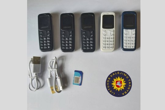Šiaulių kalėjime paimtas paketas, kurį bandyta permesti