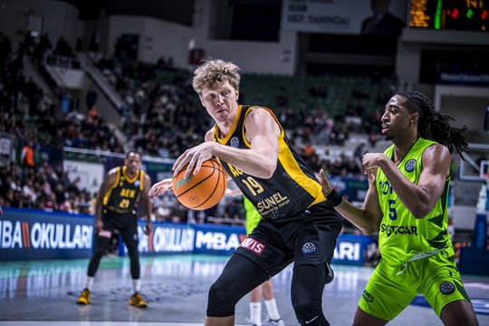M. Kuzminskas – apie pasikeitusį vaidmenį: „Daug geriau nedaug žaisti laiminčioje komandoje, negu nelaiminčioje“