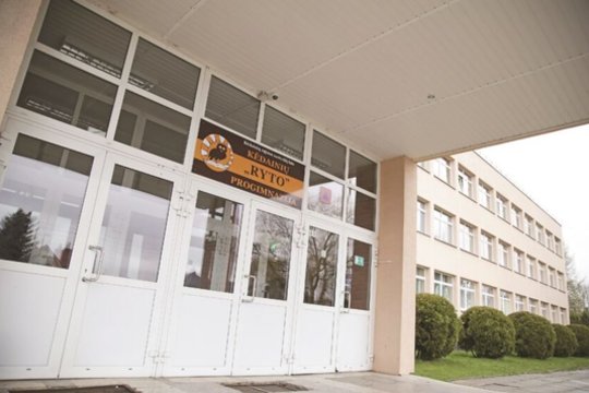 Kraupus incidentas Kėdainių „Ryto“ progimnazijoje: vienas vaikas smaugtas, kitas – subadytas