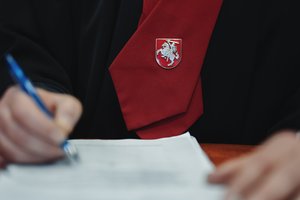 Po prokuratūros skundo dėl verslininko užpuolimo kartą išteisntas vyras dabar siunčiamas į kalėjimą