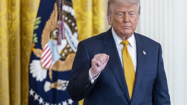 D. Trumpas kartoja planą dėl Irano: nepasiekus susitarimo – perspėjo apie smūgius