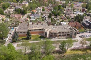 Niūrus pastatas virsta tuo, ko šiame mieste labai trūksta: vietoj kabinetų – įspūdingi būstai