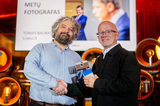 „Paparazzi“ apdovanojimuose – įvertinimai Lrytas dviejose kategorijose, Metų fotografas – T. Bauras