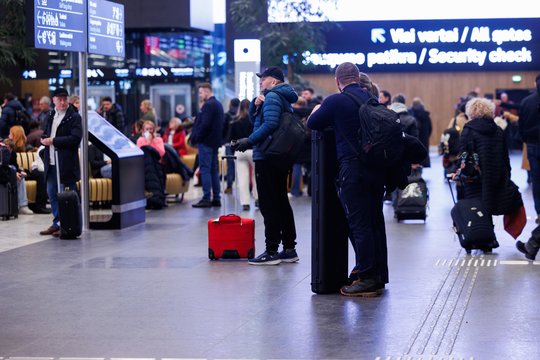 Skrydžių trikdžiai, karai ir lagaminų centimetrai: su kuo susiduria keliautojai šiandien?