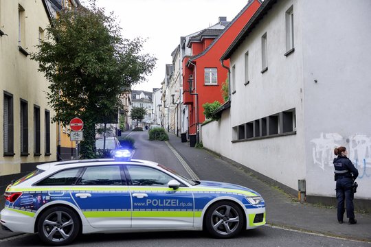 Baigėsi įkaitų drama Vakarų Vokietijos banke: įtariamieji paspruko, nukentėjusiųjų nėra