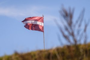 Dėl galimos grėsmės Latvijoje paskelbtas oro pavojaus signalas: pakelti NATO naikintuvai