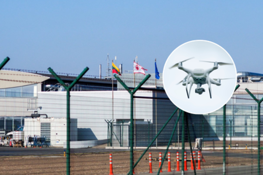 Šalia oro uosto vėl skrido dronas: sulaikė jį pakėlusį asmenį