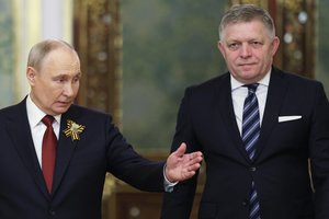 Po vizito Maskvoje - R. Fico išstojimas: perdavė V. Putino žinutę