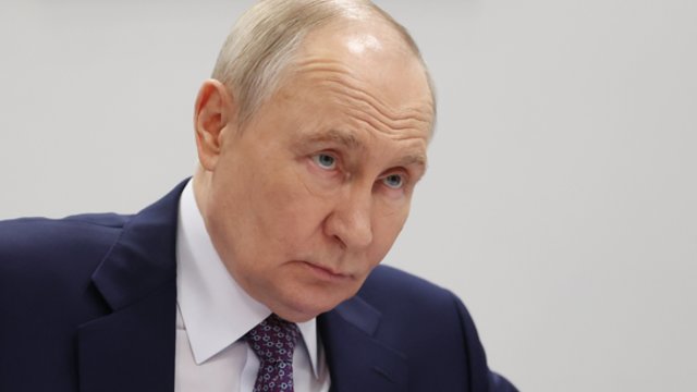 V. Putinas kalba apie karo pabaigą, bet vilkina belaisvių mainus: į derybas siūlo įtraukti G. Schröderį