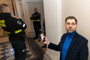Teismas nepriėmė prokuroro skundo byloje dėl A. Kandroto telefono