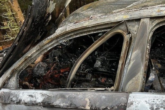 Klaipėdos rajone rastas sudegintas automobilis, kuris prieš tai buvo pavogtas