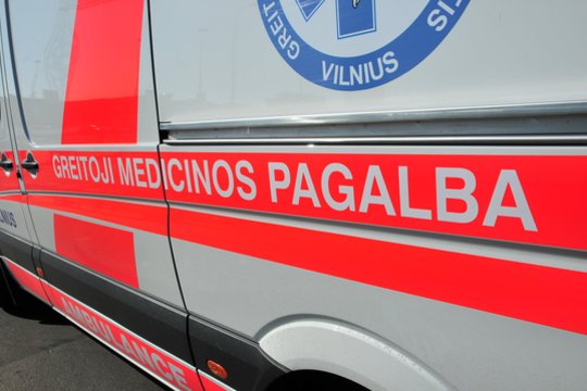 Kalvarijoje – skaudus susidūrimas: motociklo vairuotojas išvežtas į ligoninę