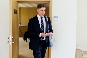 Opozicija teigiamai vertina M. Sinkevičiaus užuominas apie galimą partijų susitarimą dėl demografijos krizės